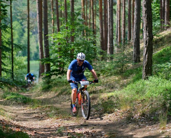 Master the Art of Free Kicks: Pro Techniques to Elevate Your Football Accuracy